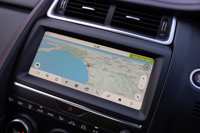 2019 JAGUAR E-PACE 2.0 D180 Chequered Flag SUV 5dr Diesel Auto AWD Euro 6 (s/s) (180 ps) - Photo 8