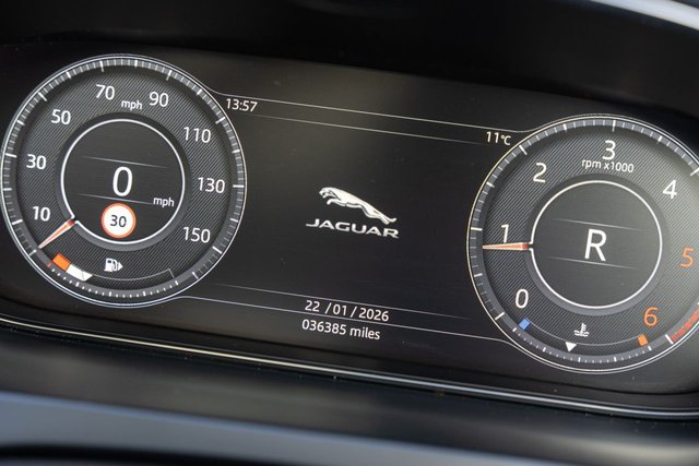 2019 JAGUAR E-PACE 2.0 D180 Chequered Flag SUV 5dr Diesel Auto AWD Euro 6 (s/s) (180 ps) - Photo 11