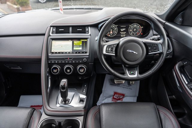 2019 JAGUAR E-PACE 2.0 D180 Chequered Flag SUV 5dr Diesel Auto AWD Euro 6 (s/s) (180 ps) - Photo 12