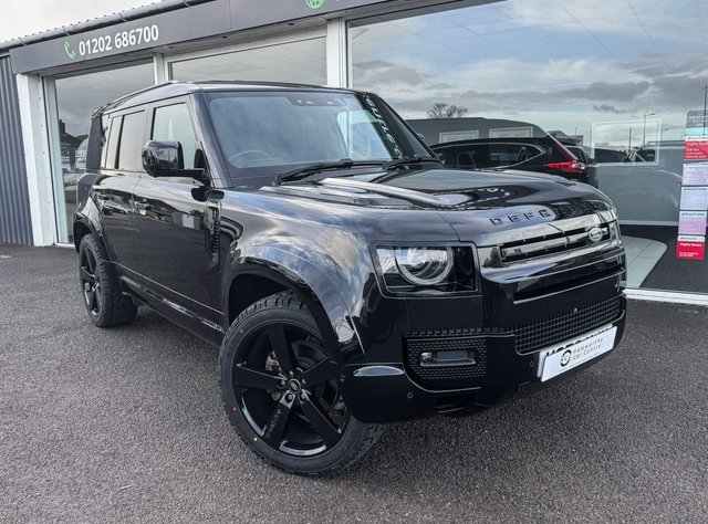 2023 73 Land Rover Defender 3.0 D250 MHEV SE Hard Top SUV 5dr Diesel Auto 4WD MWB Euro 6 (s/s) (250 ps) 