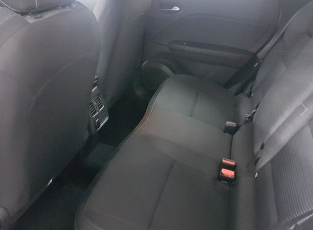 2021 RENAULT CAPTUR - Photo 6