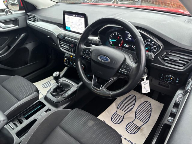 2019 FORD FOCUS 1.0T EcoBoost Zetec Hatchback 5dr Petrol Manual Euro 6 (s/s) (100 ps) - Photo 9