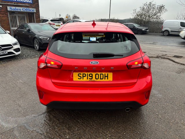 2019 FORD FOCUS 1.0T EcoBoost Zetec Hatchback 5dr Petrol Manual Euro 6 (s/s) (100 ps) - Photo 11