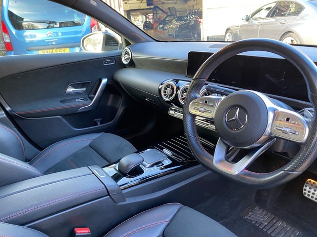 2019 MERCEDES-BENZ A-CLASS 2.0 A220 AMG Line (Premium) Hatchback 5dr Petrol 7G-DCT Euro 6 (s/s) (190 ps) - Photo 12