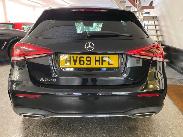 2019 MERCEDES-BENZ A-CLASS 2.0 A220 AMG Line (Premium) Hatchback 5dr Petrol 7G-DCT Euro 6 (s/s) (190 ps) - Photo 9