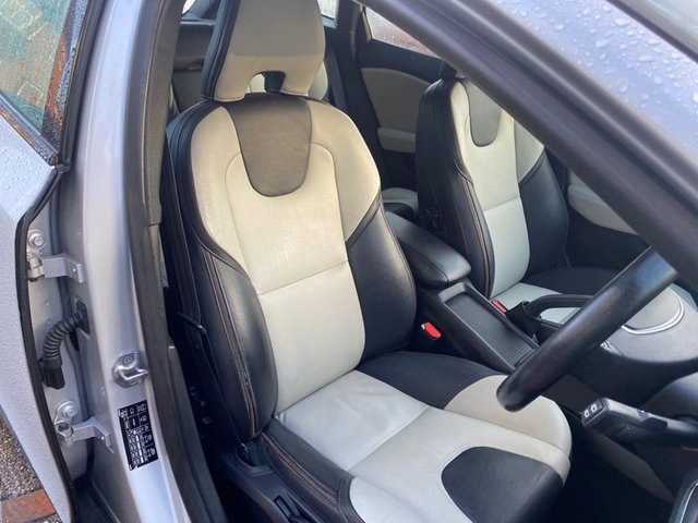 2014 Volvo V40 Cross Country 2L Lux Nav 5dr - Photo 10