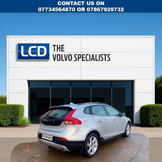 2014 Volvo V40 Cross Country 2L Lux Nav 5dr - Photo 5