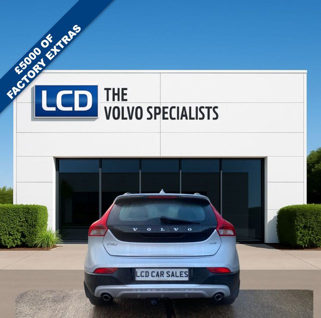 2014 Volvo V40 Cross Country 2L Lux Nav 5dr - Photo 7
