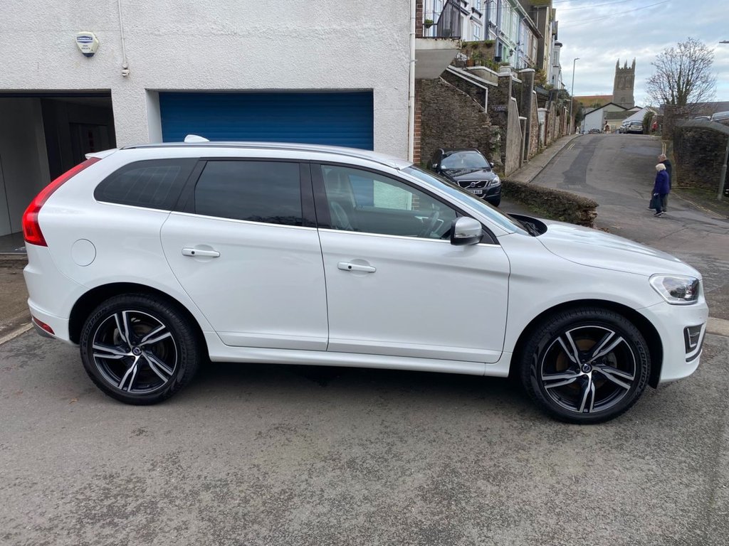 USED 2017 17 VOLVO XC60 2.4 D5 R-Design Lux Nav SUV 5dr Diesel Auto AWD Euro 6 (s/s) (220 ps) LOVELY LOW MILEAGE FULL HISTORY