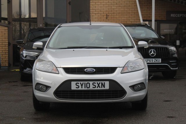 View our Ford Focus 1.6 Zetec Hatchback 5dr Petrol Automatic (184 g/km, 99 bhp)