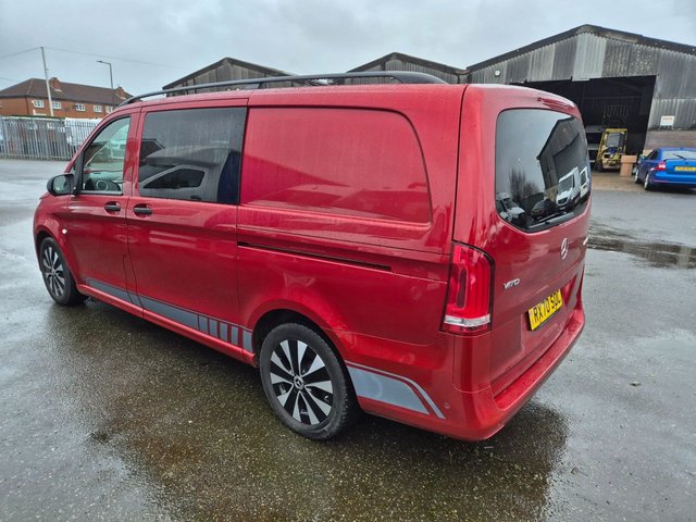 2020 MERCEDES-BENZ VITO 2.1 119 CDI BlueTEC Crew Van Double Cab 5dr Diesel G-Tronic+ RWD L2 Euro 6 (s/s) (LWB) (190 ps) - Photo 3