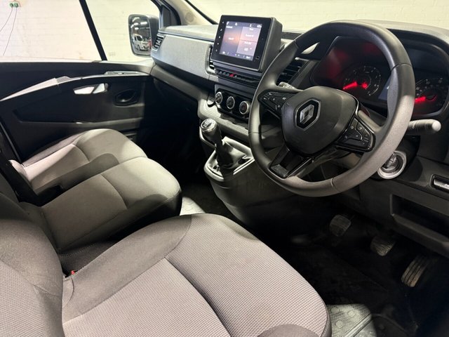 2023 RENAULT TRAFIC - Photo 3