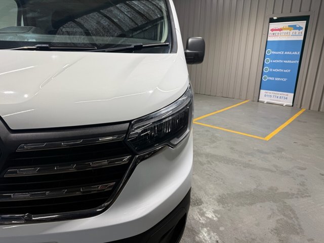 2023 RENAULT TRAFIC - Photo 11