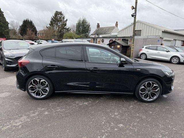 2022 Ford Focus 1L St-Line Vignale 5dr - Photo 2