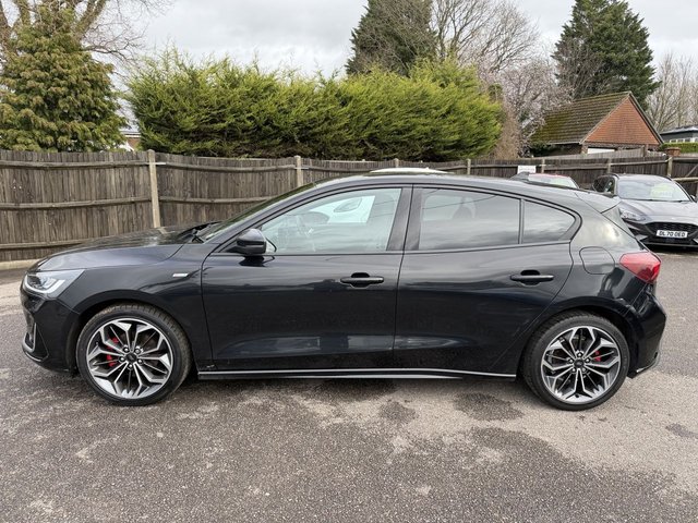 2022 Ford Focus 1L St-Line Vignale 5dr - Photo 6