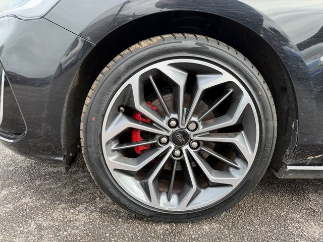 2022 Ford Focus 1L St-Line Vignale 5dr - Photo 9