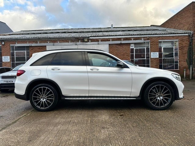2019 MERCEDES-BENZ GLC 2.0 GLC250 AMG Line (Premium) G-Tronic+ 4MATIC Euro 6 (s/s) 5dr - Photo 11