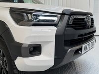 USED 2023 73 TOYOTA HI-LUX 2.8 D-4D Invincible X Pickup DCB 4dr Diesel Auto 4WD 204 bhp * NO VAT * 