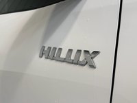 USED 2023 73 TOYOTA HI-LUX 2.8 D-4D Invincible X Pickup DCB 4dr Diesel Auto 4WD 204 bhp * NO VAT * 