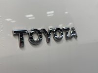 USED 2023 73 TOYOTA HI-LUX 2.8 D-4D Invincible X Pickup DCB 4dr Diesel Auto 4WD 204 bhp * NO VAT * 