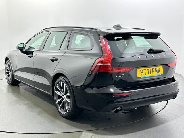 2022 Volvo V60 - Photo 6