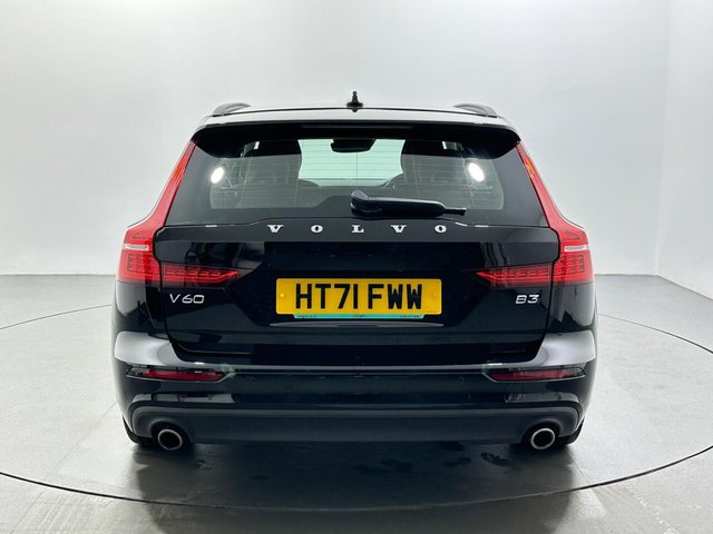 2022 Volvo V60 - Photo 7