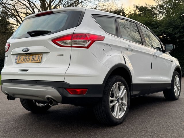 2015 FORD KUGA - Photo 9