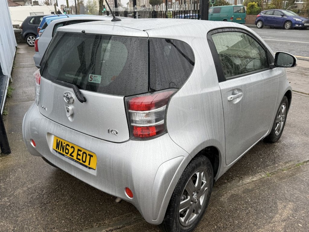 USED 2012 62 TOYOTA IQ 1.0 VVT-i 2 Hatchback 3dr Petrol Manual Euro 5 (68 ps) FULL HISTORY+HIGH SPECS
