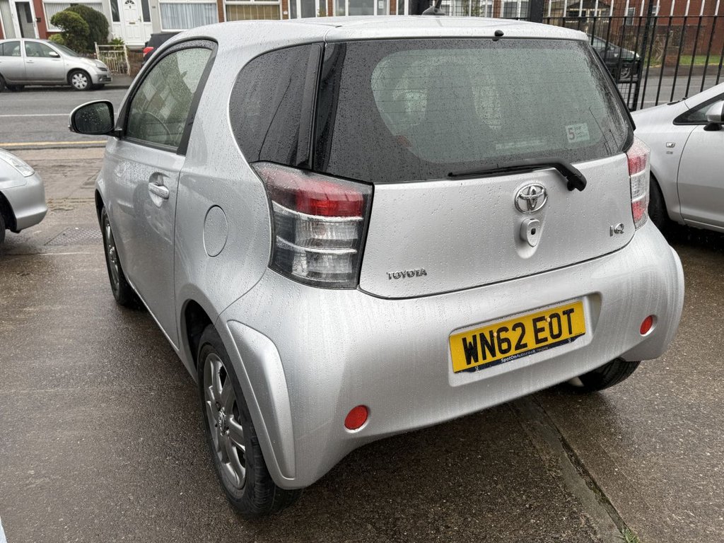 USED 2012 62 TOYOTA IQ 1.0 VVT-i 2 Hatchback 3dr Petrol Manual Euro 5 (68 ps) FULL HISTORY+HIGH SPECS