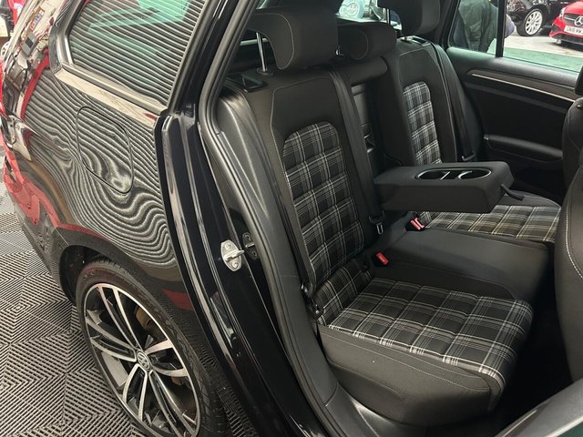 2018 Volkswagen Golf - Photo 8