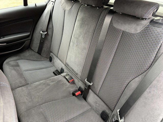 2016 BMW 1 Series - Photo 9