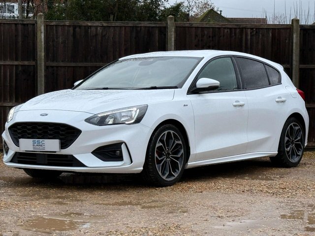 2019 Ford Focus - Photo 2