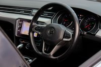 USED 2020 VOLKSWAGEN PASSAT 1.6 TDI SEL Saloon 4dr Diesel DSG Euro 6 (s/s) (120 ps) 