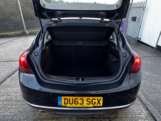 2013 Vauxhall Astra 2L SRI 5dr - Photo 6