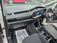 USED 2022 22 VOLKSWAGEN CADDY White 2.0 TDI Euro 6 panel van, 67,800 miles, ULEZ compliant, 6-speed manual, A/C, Bluetooth, Cruise, Rear sensors. Final price plus VAT @ 20%! This 2022 Volkswagen Caddy Commerce SWB presents an exceptional ownership proposition, having had only one owner from new. This practical 2.0 TDI C20 Commerce van is a Euro 6 compliant model, ensuring efficient operation. It comes with a full service history, with the last service completed at 57247 miles on 2025-01-09. For your peace of mind, a 12 month MOT will be provided upon purchase, and the vehicle is covered by a 3 month warranty. Notable features include separate daytime running lights