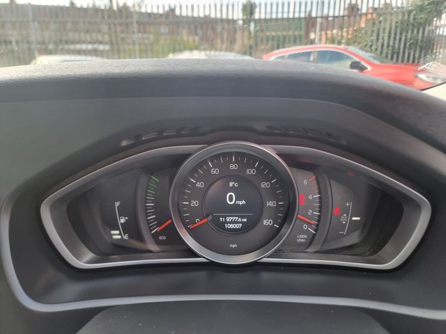 2014 VOLVO V40 CROSS COUNTRY 1.6 D2 SE Hatchback 5dr Diesel Manual Euro 5 (s/s) (115 ps) - Photo 11