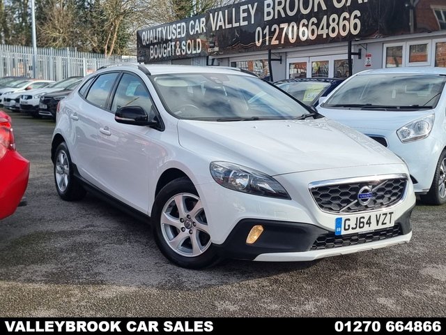 2014 VOLVO V40