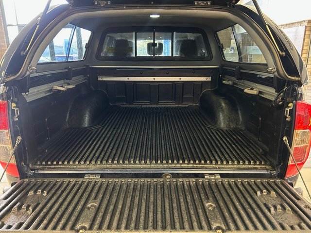 2021 Nissan Navara 2.3L Tekna 4dr - Photo 8