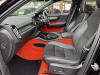USED 2020 20 VOLVO XC40 2.0 T4 R-Design SUV 5dr Petrol Auto AWD Euro 6 (s/s) (190 ps) Panoramic | Winter + Convenience Pk