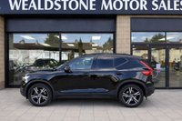 USED 2020 20 VOLVO XC40 2.0 T4 R-Design SUV 5dr Petrol Auto AWD Euro 6 (s/s) (190 ps) Panoramic | Winter + Convenience Pk