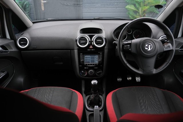 2014 VAUXHALL CORSA 2014 1.4 16V SRi Hatchback 3dr Petrol Manual Euro 5 (100 ps) - Photo 12