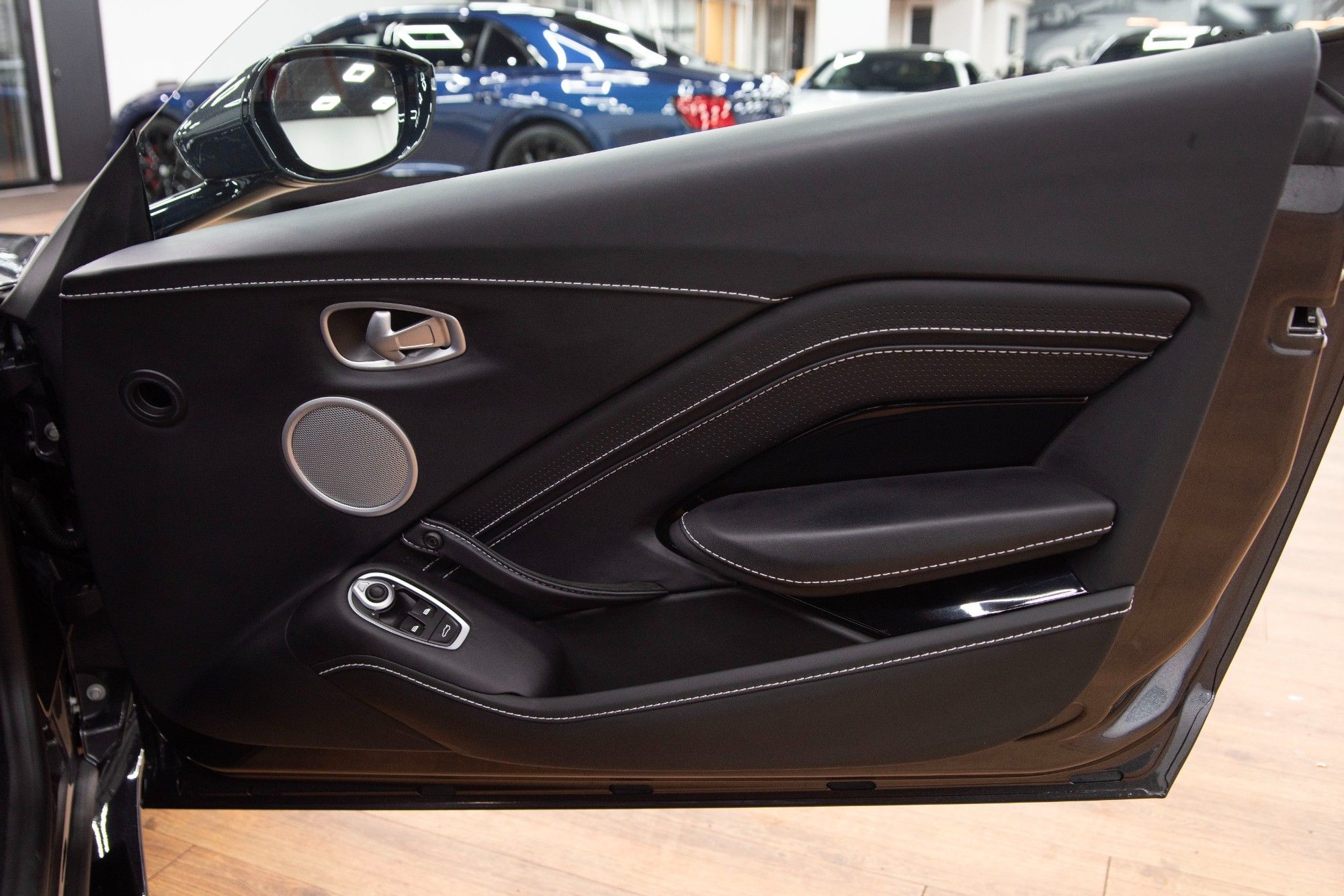 USED 2021 71 ASTON MARTIN VANTAGE 4.0 V8 Coupe  