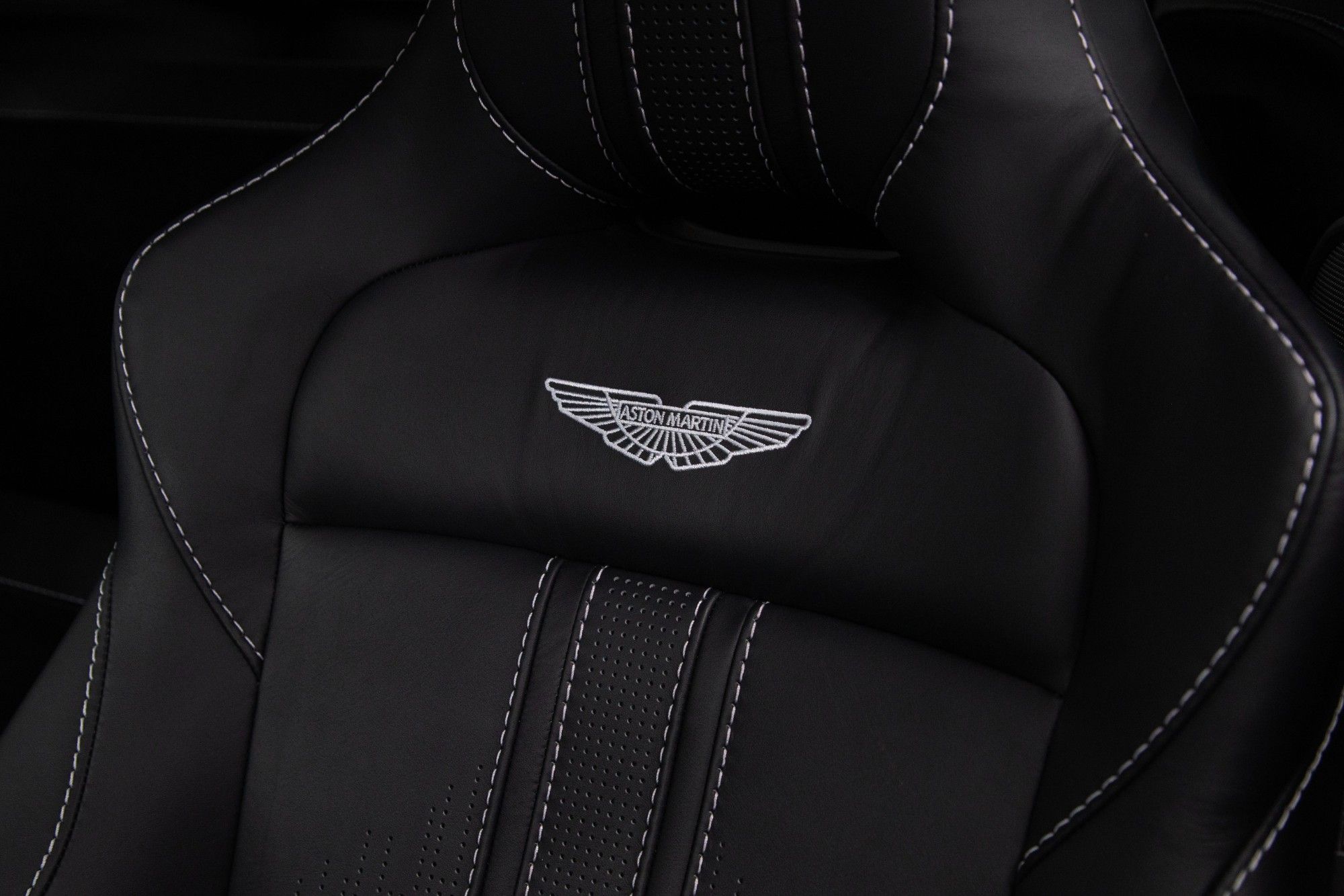 USED 2021 71 ASTON MARTIN VANTAGE 4.0 V8 Coupe  
