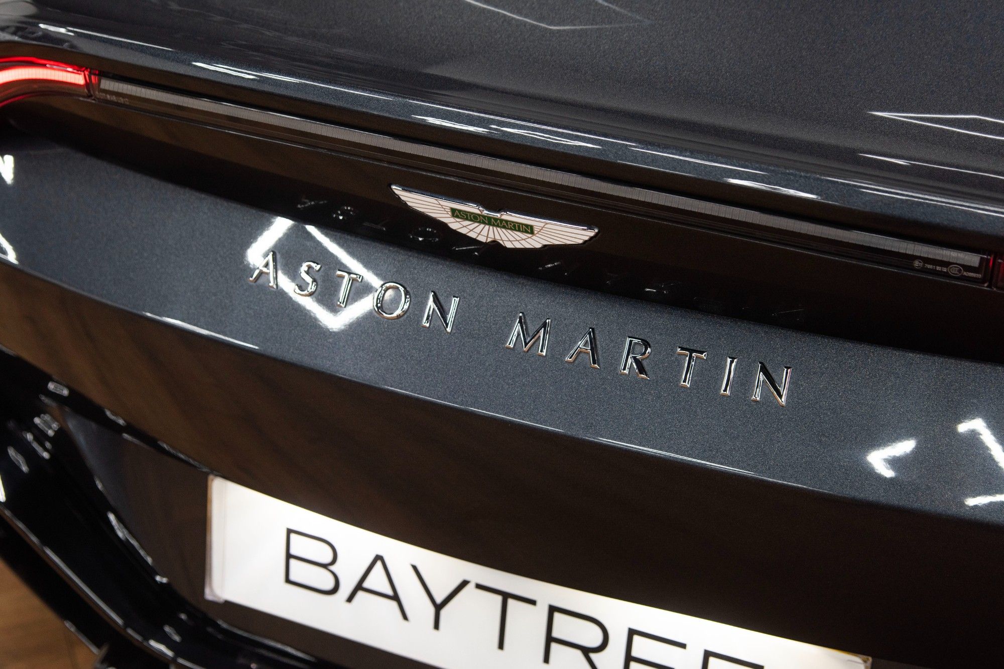USED 2021 71 ASTON MARTIN VANTAGE 4.0 V8 Coupe  