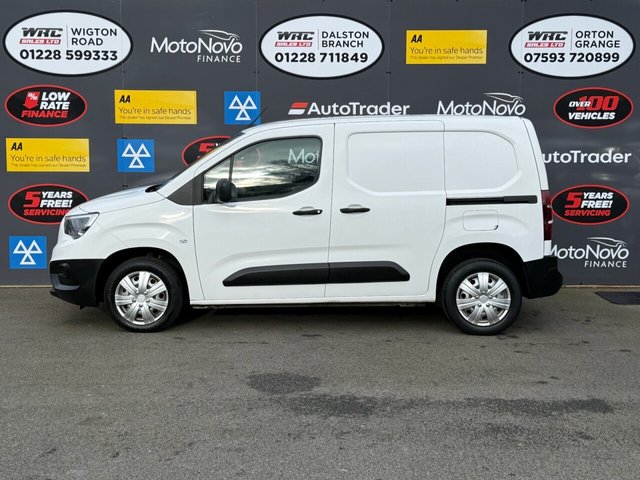 2021 Vauxhall Combo 1.5L Dynamic 4dr - Photo 2