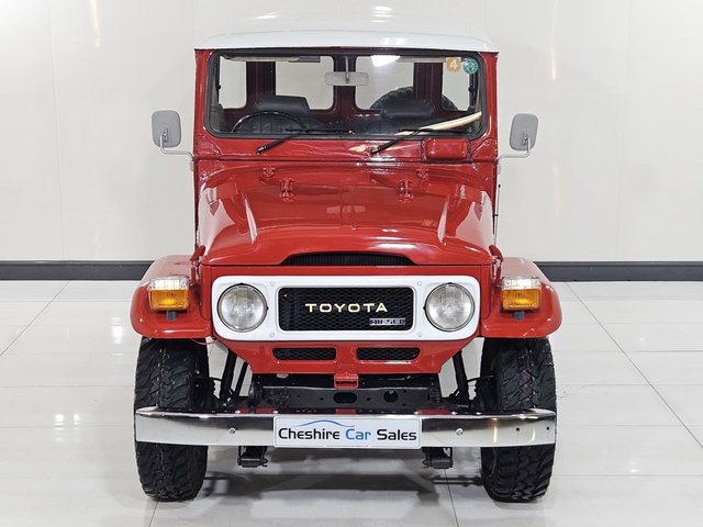 View our TOYOTA LAND CRUISER