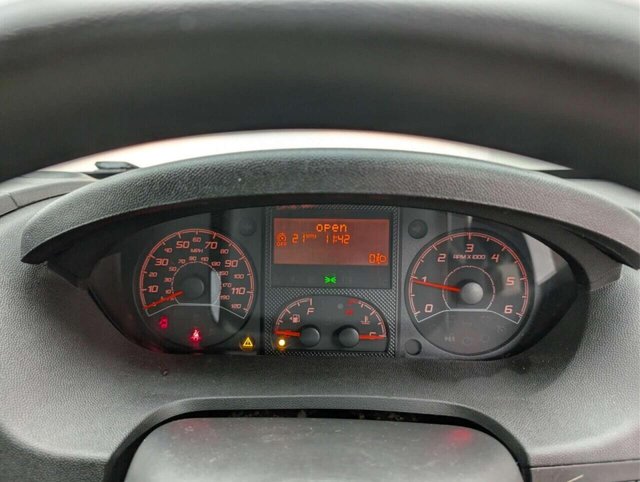 USED 2021 71 PEUGEOT BOXER 2.2 BlueHDi 333 Professional Panel Van 5dr Diesel Manual L1 H1 Euro 6 (s/s) (120 ps) NAVIGATION+CRUISE CONTROL CLICK & COLLECT/HOME DELIVERY