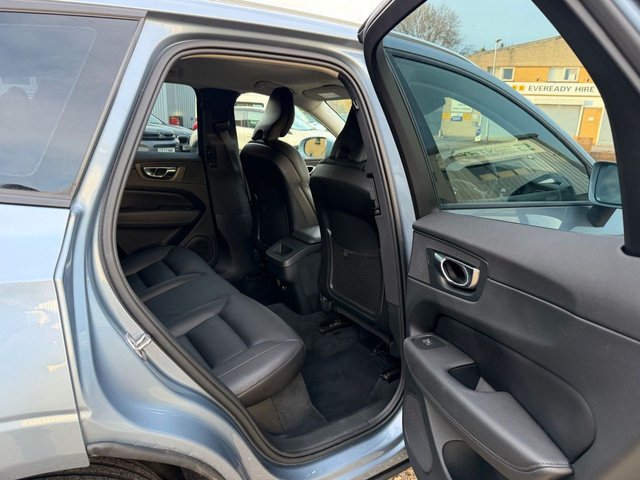 2019 Volvo Xc60 2L Momentum Pro 5dr - Photo 12