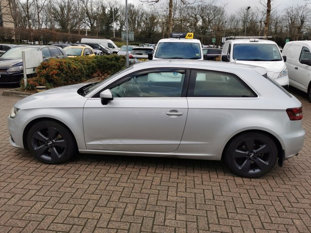 2014 AUDI A3 - Photo 5