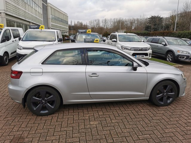 2014 AUDI A3 - Photo 9